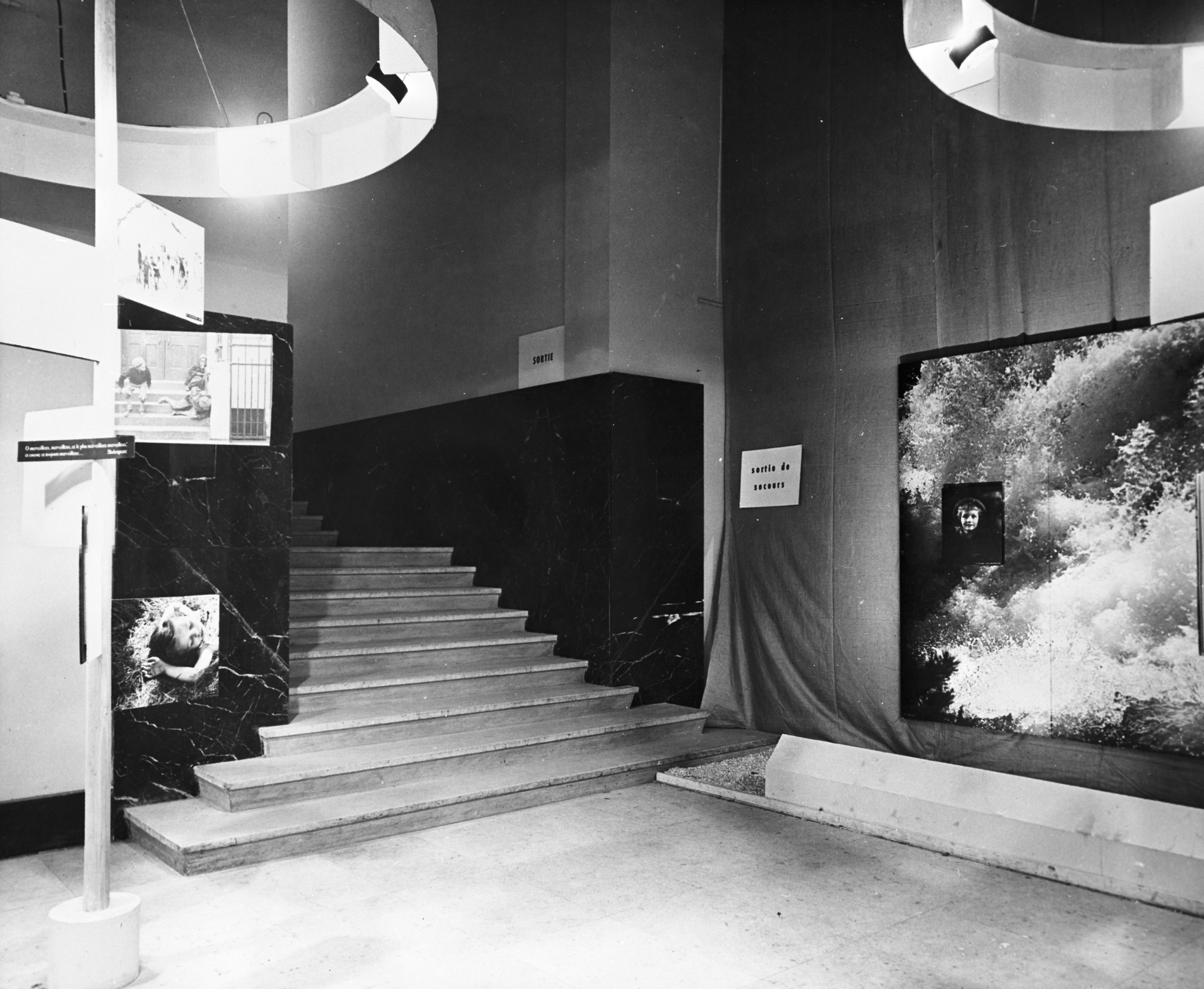 Family of Man tour exhibit, Lay-out (DPLA f7639f1b)