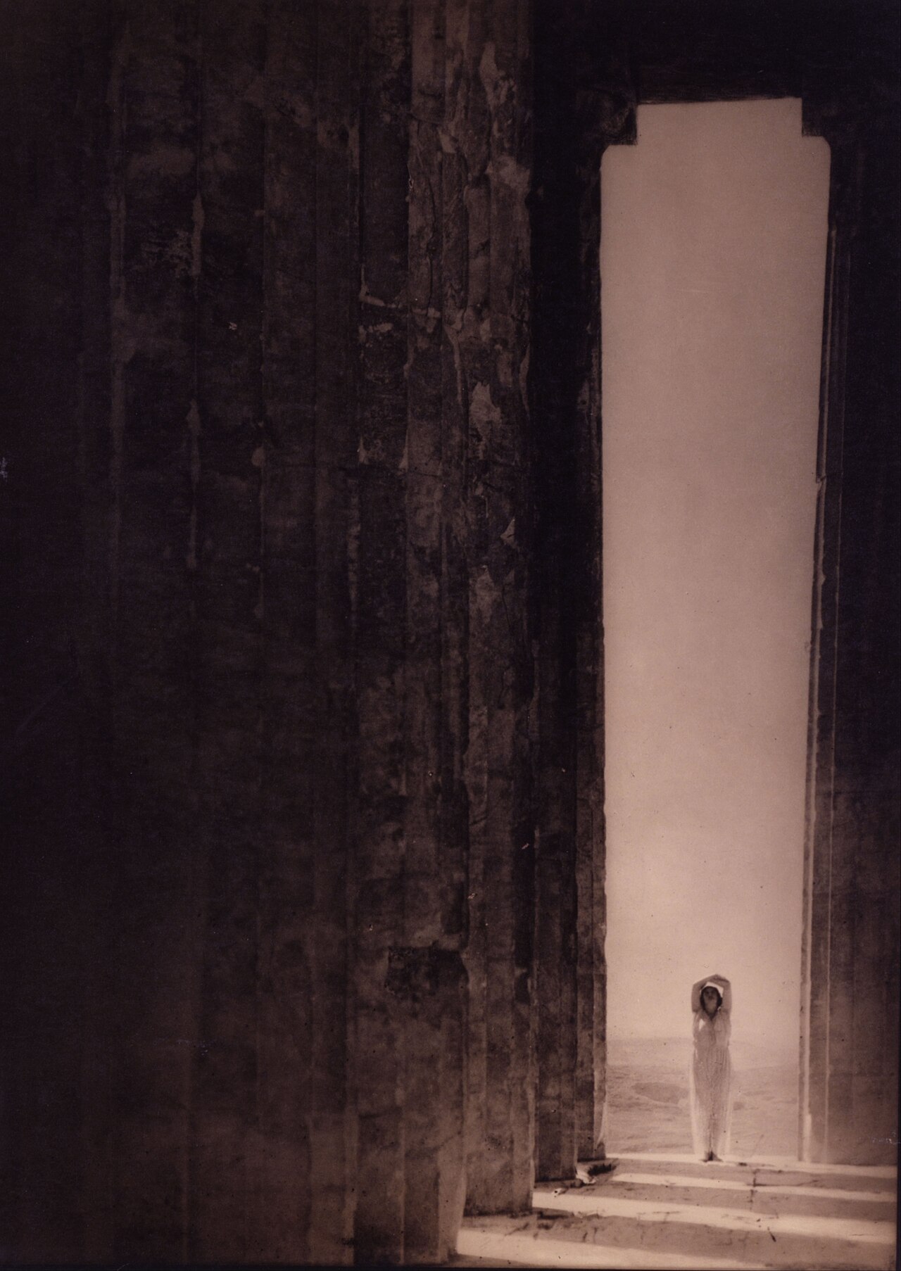 Edward Steichen, Isadora Duncan in the Parthenon, Athens, 1921